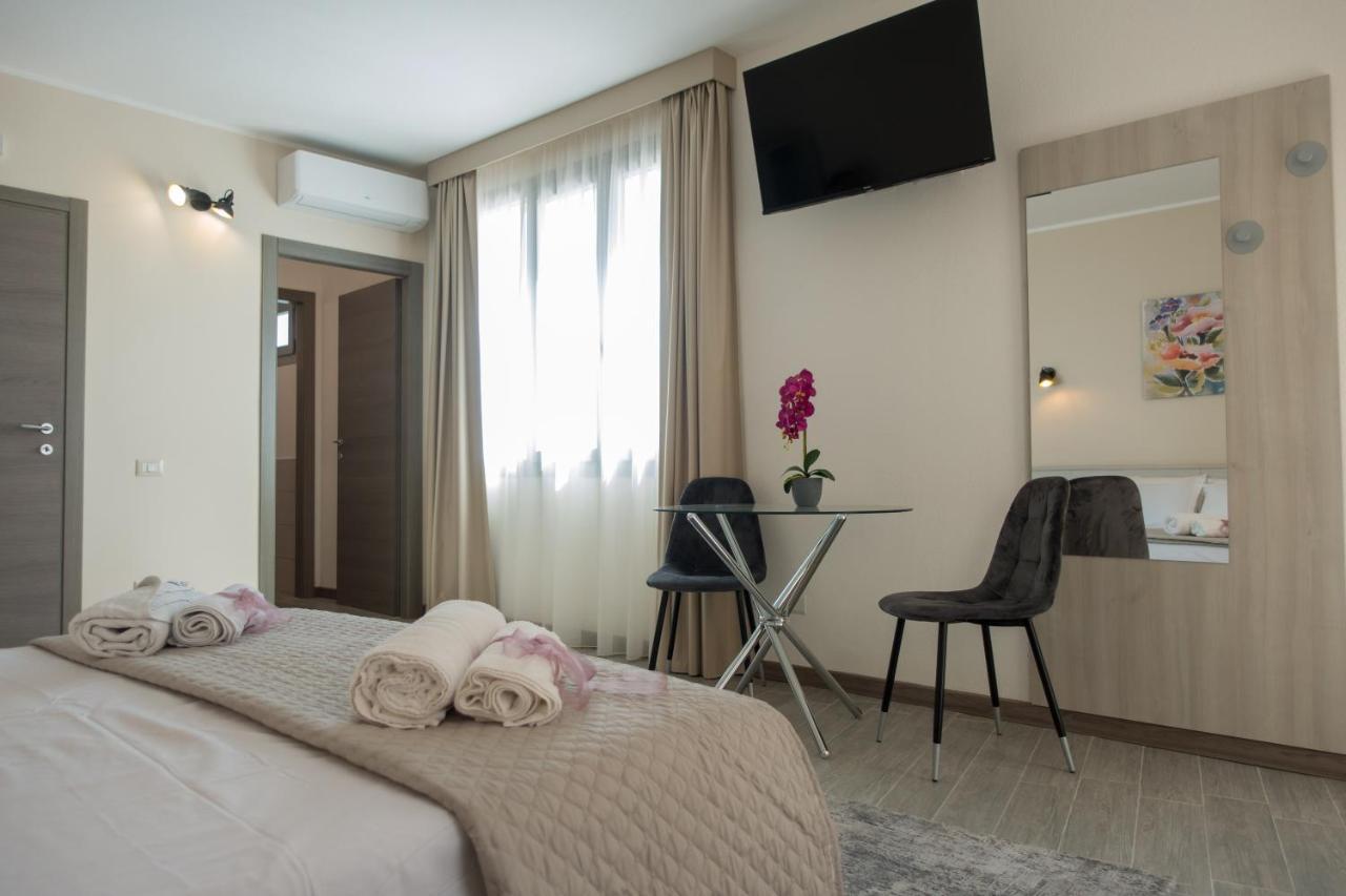 Green Guest House Ористано Экстерьер фото